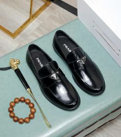 Picture of Prada Shoes Men _SKUfw140690394fw